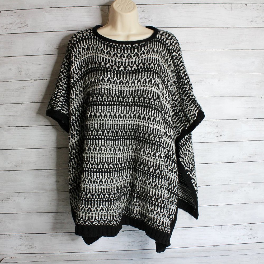 Accessory St New York Women's Sweater Knit Poncho Cape Wrap Gray Black